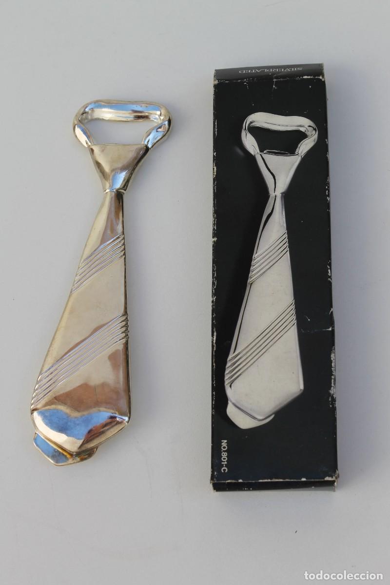 Abrebotellas y sacacorchos de colecci&oacute;n: ABRIDOR DE BOTELLAS EN FORMA DE CORBATA - PLATEADO - Foto 1