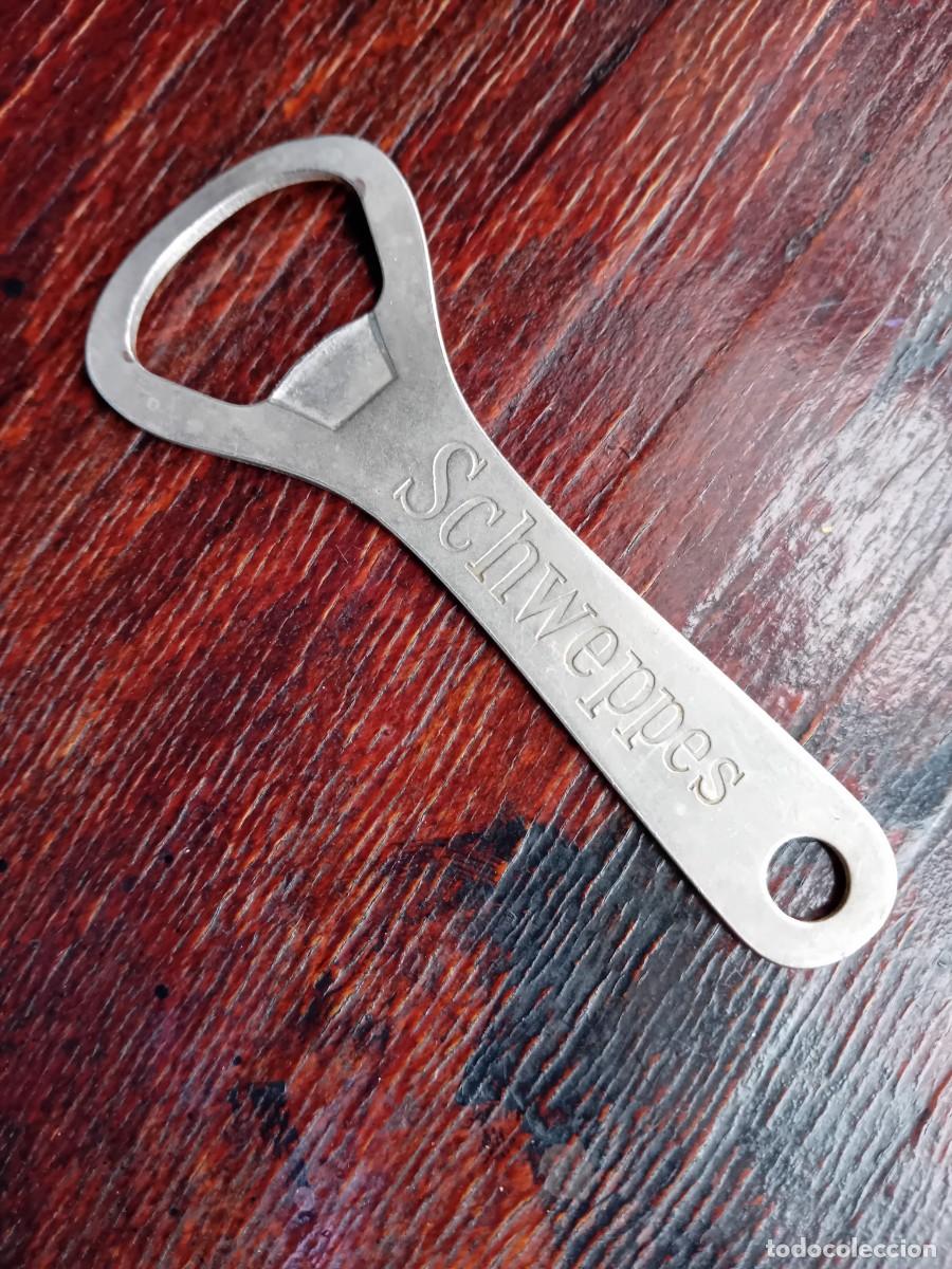 Abrebotellas y sacacorchos de colecci&oacute;n: Abre chapas Schweppes - Foto 1
