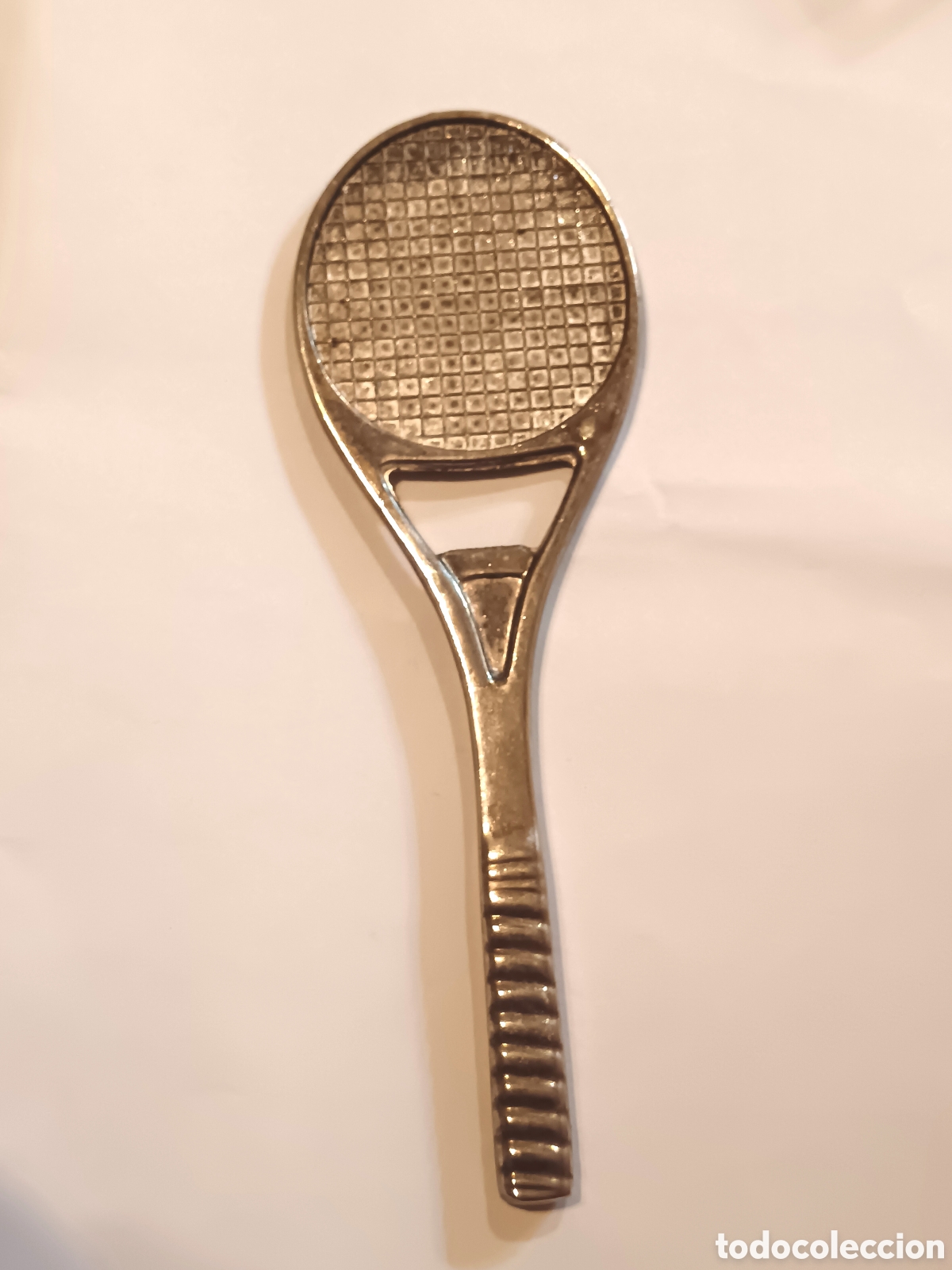 Bottle opener and Corkscrew: Abrebotellas raqueta de tenis