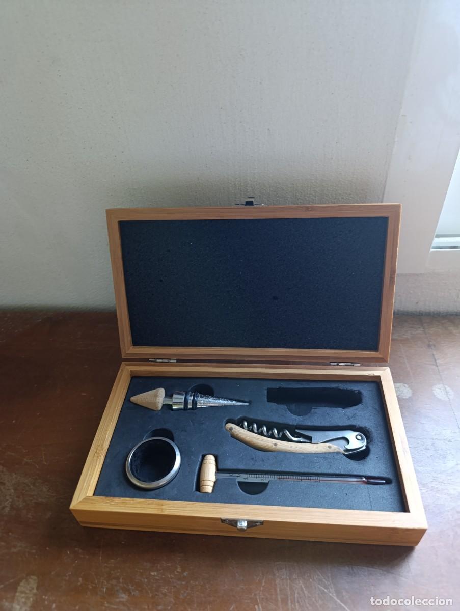 Abrebotellas y sacacorchos de colecci&oacute;n: Set para vino en caja de bambu - Foto 1