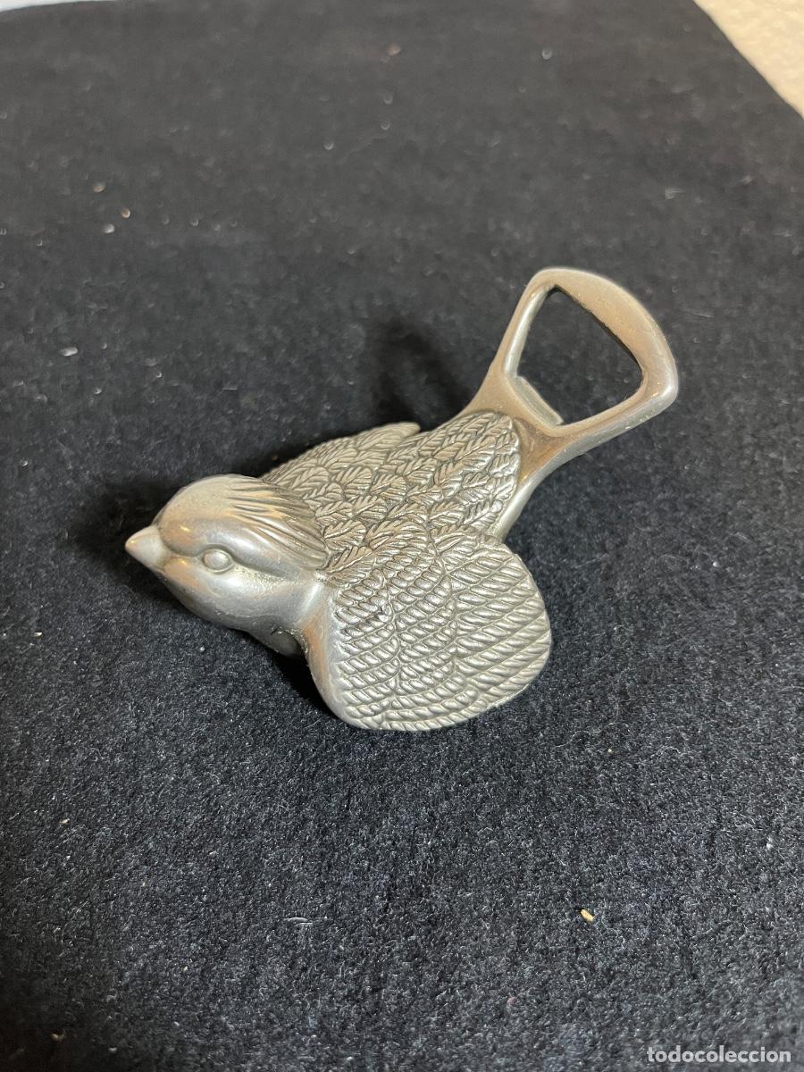 Apribottiglie e cavatappi di collezione: Abrebotellas vintage p&aacute;jaro metal abridor chapas tap&oacute;n rosca barware retro realista