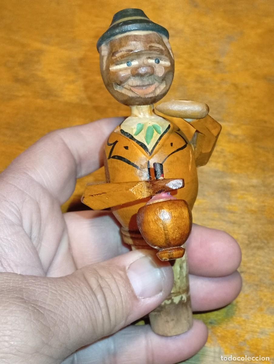 Flaschen&ouml;ffner und Korkenzieher: Genial tap&oacute;n de botella articulado dos brazos madera tallada colecci&oacute;n