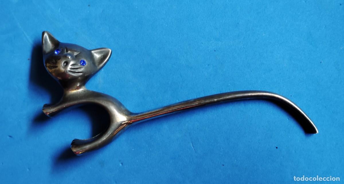 Abrebotellas y sacacorchos de colecci&oacute;n: ABRIDOR DESTAPADOR CHAPAS CORONA GATO. ENVIO INCLUIDO