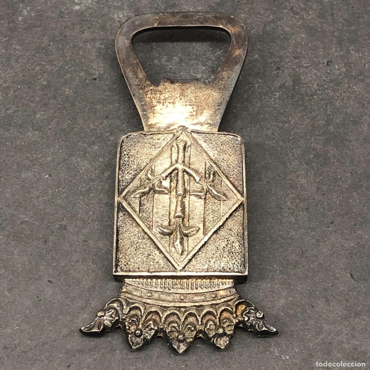 Abrebotellas y sacacorchos de colecci&oacute;n: ABRIDOR DE BOTELLAS - DE BRONCE O LAT&Oacute;N - DISE&Ntilde;O HER&Aacute;LDICO - ESCUDO - 10 X 5 CM / 469