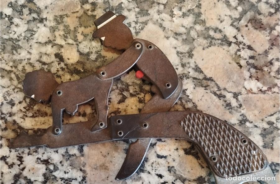 Abrebotellas y sacacorchos de colecci&oacute;n: ABRIDOR EROTICO CON FORMA DE PISTOLA MIDE 18/14 CM