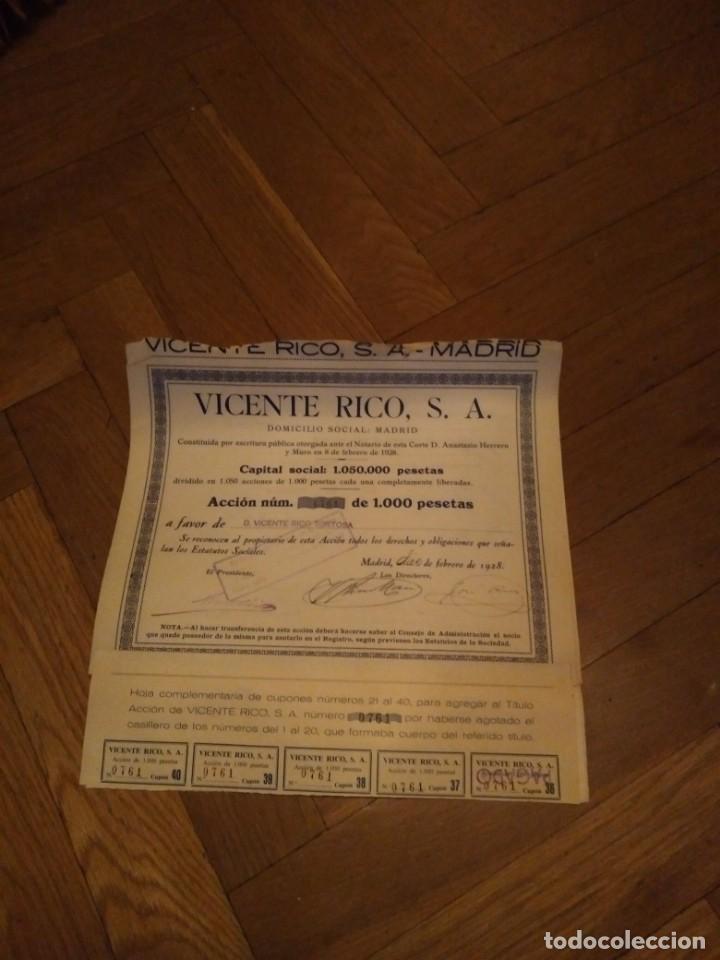 Coleccionismo Acciones Espa&ntilde;olas: Vicente Rico S. A. lote 3 acciones correlativas 10 feb 1928 1000 pesetas cinco cupones 25X25 cm.