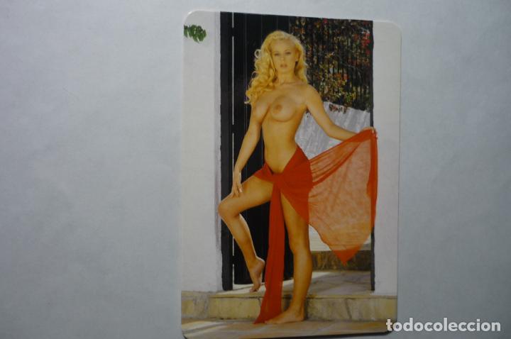Kalender: calendario desnudo femenino 2001