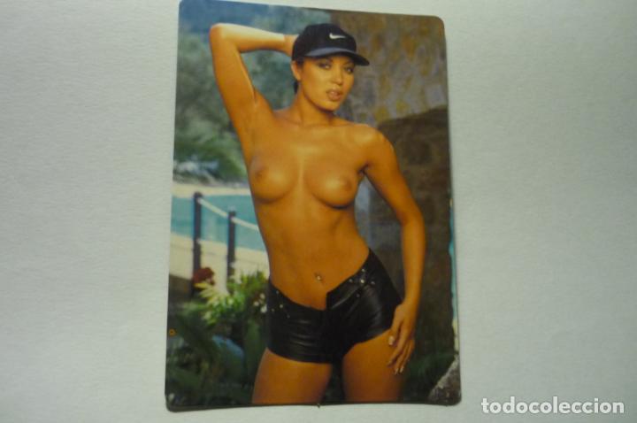 Kalender: calendario desnudo femenino 2004