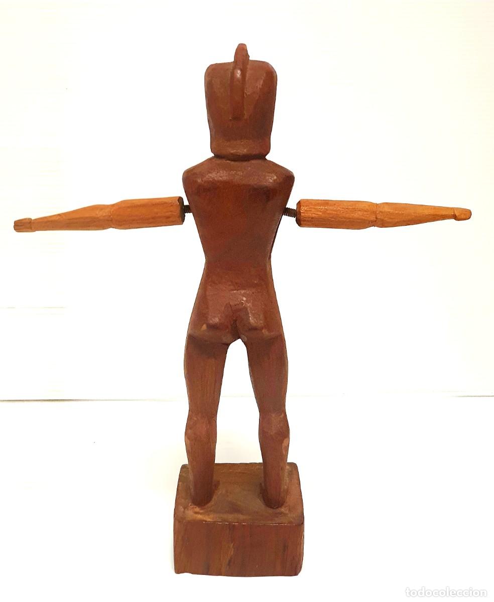 Otros: MU&Ntilde;ECO ER&Oacute;TICO EN MADERA CON BARRIL - Foto 3