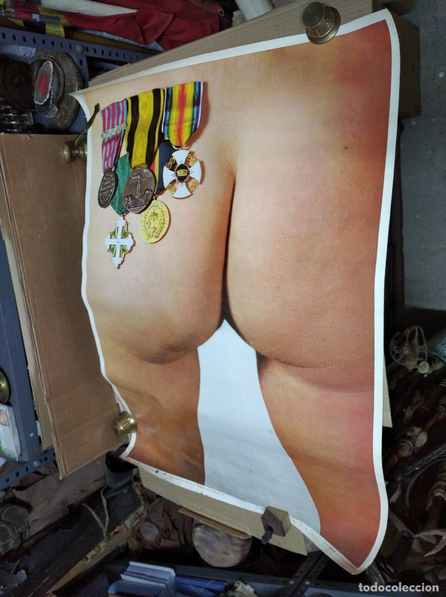 Others for Adults: ANTIGUO GRAN CARTEL POSTER EROTICO CON MEDALLAS MILITARES - R9
