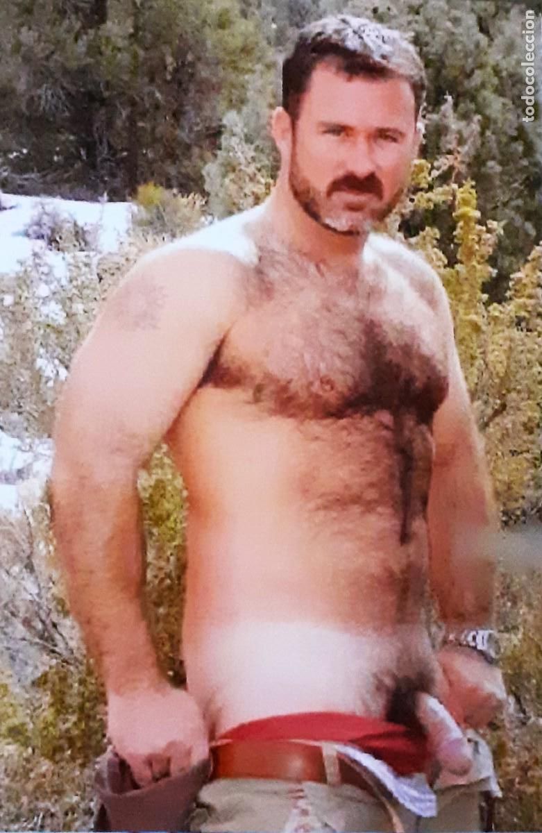 Others for Adults: EL ATAQUE DE LOS HOMBRES OSOS. FOTOGRAFIA.