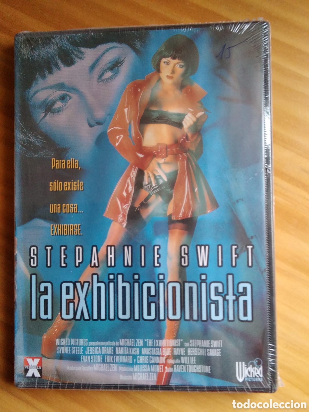 Film: La exhibicionista DVD para adultos Stephanie Swift