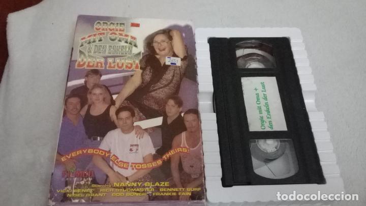 Peliculas: ORGIE MIT OMA DER LUST & DEN ENKELN VHS 1995 USA, NANNY BLAZE, VICKI BENET, RICH STUDMASTER, BENNETT