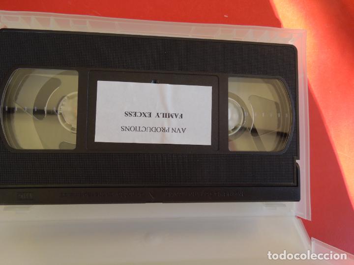 Filme: FAMILY ECXESS - CINTA VHS PORNO SOLO PARA ADULTOS