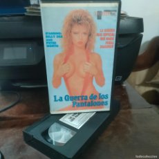 Peliculas: LA GUERRA DE LOS PANTALONES - VHS - NINA HARTLEY, LILI MARLENE, GAIL STERLING - REBERT
