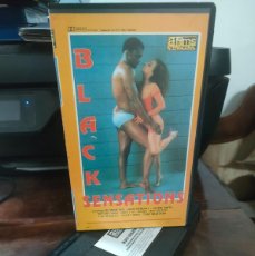 Peliculas: BLACK SENSATIONS - VHS - BLONDIE BEE, NIKKI RANDALL, LAURIE SMITH, TIFFANY WILD, BUFFY - A1 FILMS