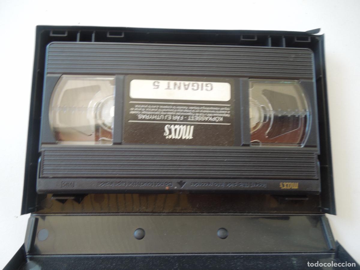 Filme: GIGANT 5 - 4 TIMMAR ! 40 TJEJER - 30 SCENER - VHS EROTICO PORNO SOLO PARA ADULTOS