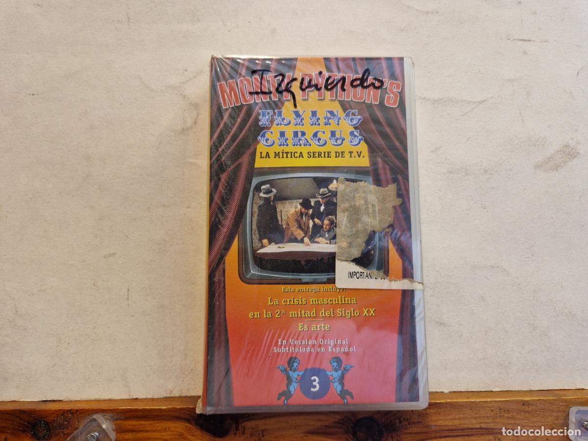 Filme: VHS. MONTY PYTHON'S.FLYING GIRGUS.LA MITICA SERIE DE TV.LA CRISIS MASCULINA EN 2 MITAD DEL SIGLO XX3