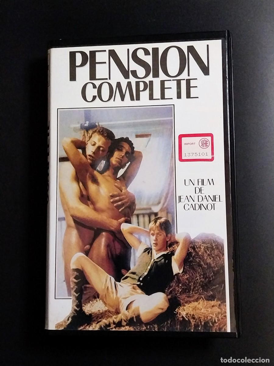 Peliculas: PENSION COMPLETE - CADINOT - 1988 VHS PAL - TWINK GAY PORN RARE FRENCH CLASSIC