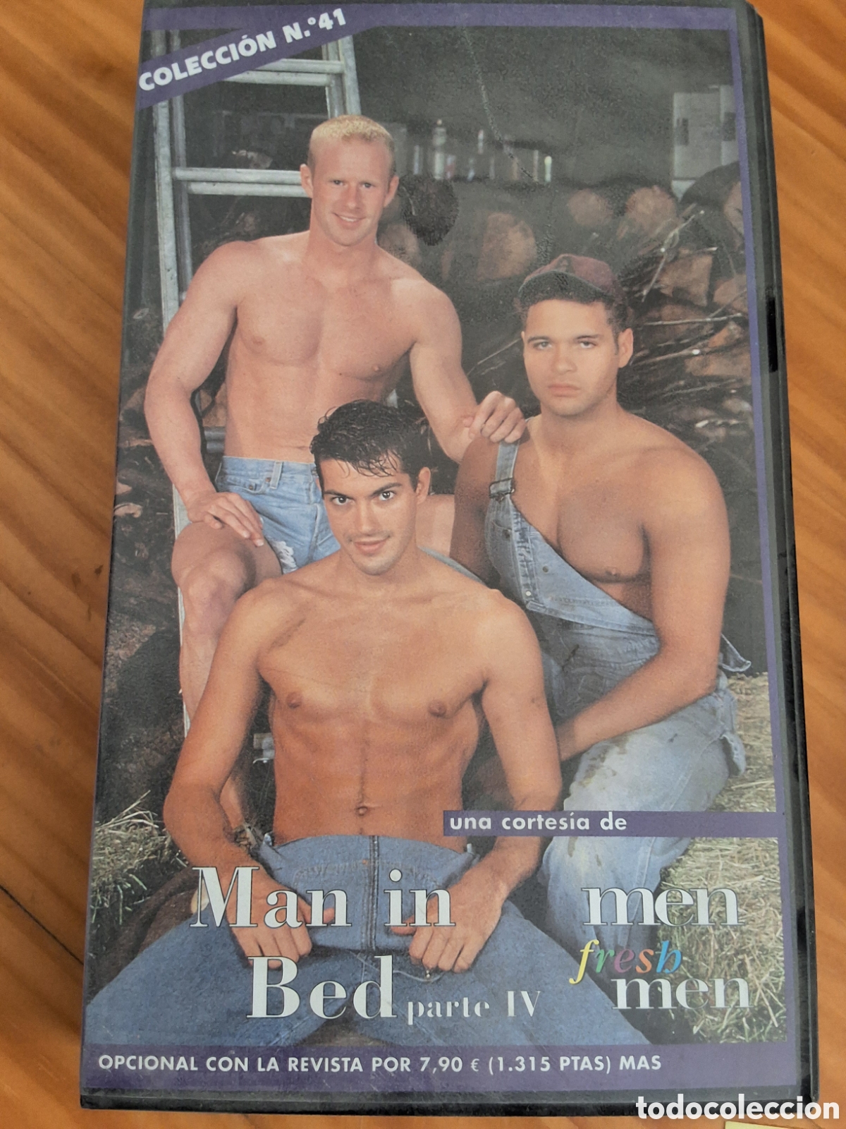 Filme: Man in bed parte IV pel&iacute;cula VHS entre hombres para adultos