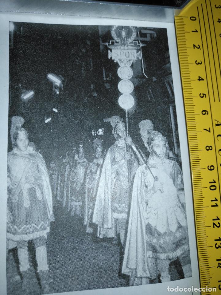 Journals: REFERENCIA A&Ntilde;OS 60S . RECORTE GRAFICO DE LA SEMANA SANTA DE CADIZ VIRGEN O CRISTO LEER
