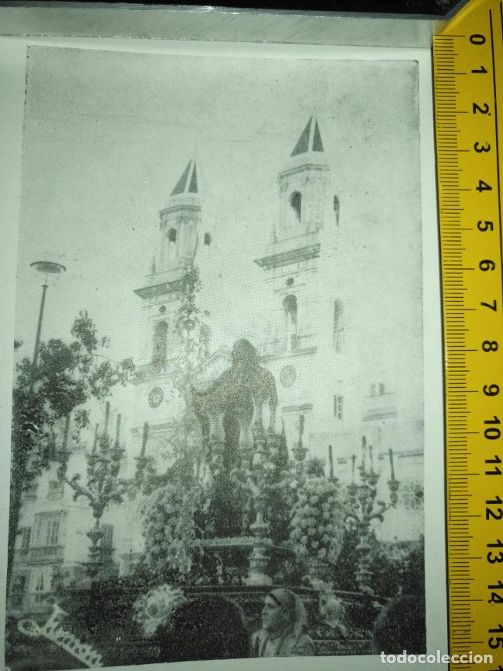 Journals: REFERENCIA A&Ntilde;OS 60S . RECORTE GRAFICO DE LA SEMANA SANTA DE CADIZ VIRGEN O CRISTO LEER