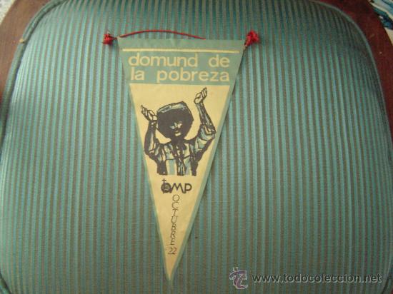 Sammlung von Wimpeln: Banderin Domund de la pobreza.