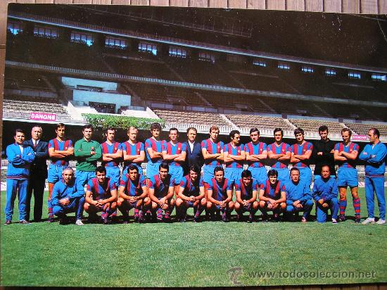 Galhardetes de cole&ccedil;&atilde;o: POSTER FOTOGRAFIA PLANTILLA DEL F.C BARCELONA BAR&Ccedil;A 1971-72 FOT HORACIO SEGUI FOTOGRAFO DEPORTIVO