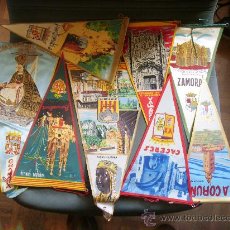 Banderines de colección: OCHO BANDERINES DISTINTOS EN TELA AÑOS 60, UNO MAS GRANDE