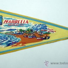 Banderines de colección: BANDERÍN MARBELLA COSTA DEL SOL PLAYA DEL FARO Y SIERRA BLANCA AÑOS 60
