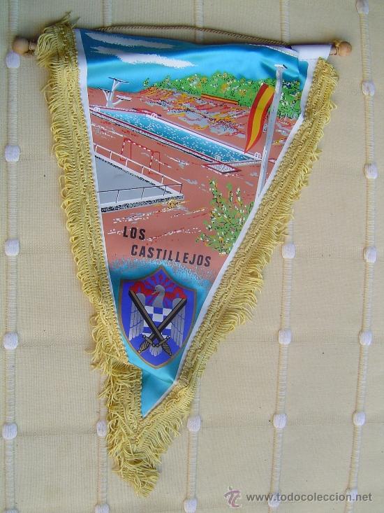Sammlung von Wimpeln: Banderin Campamento Los Castillejos.
