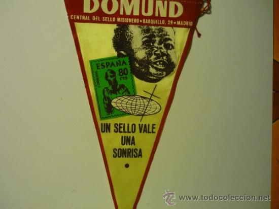 Fanions de collection: banderin tela domund un sello vale una sonrisa