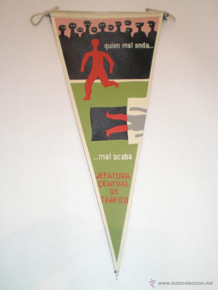 Bandierine di collezione: BANDERIN JEFATURA CENTRAL DE TRAFICO A&Ntilde;OS 60