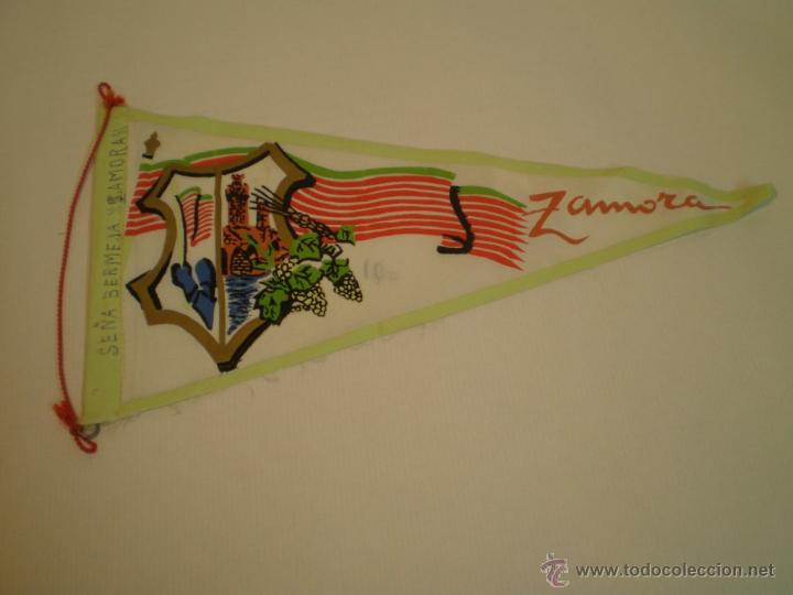 Bandierine di collezione: BANDERIN DE ZAMORA A&Ntilde;OS 60