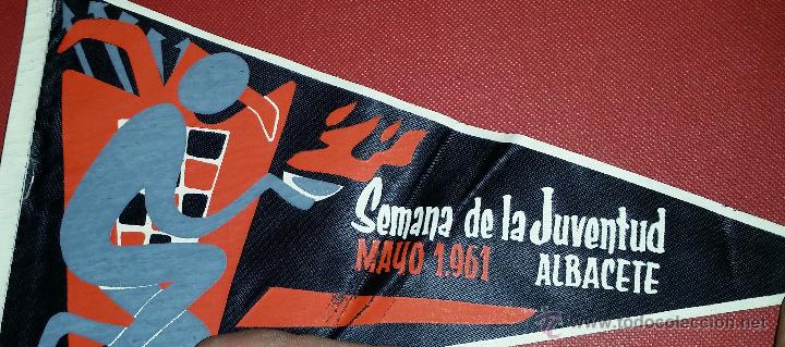 Collection pennants: banDERIN DEL MOVIMIENTO