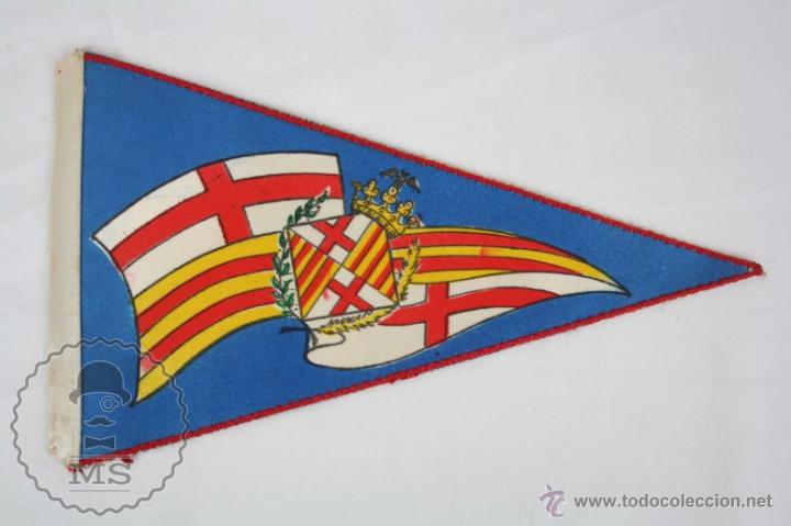 Galhardetes de cole&ccedil;&atilde;o: Bander&iacute;n de Tela, A&ntilde;os 60-70 - Monumento a Col&oacute;n, Barcelona / Senyera, Escudo - Medidas 25 x 14,5 Cm