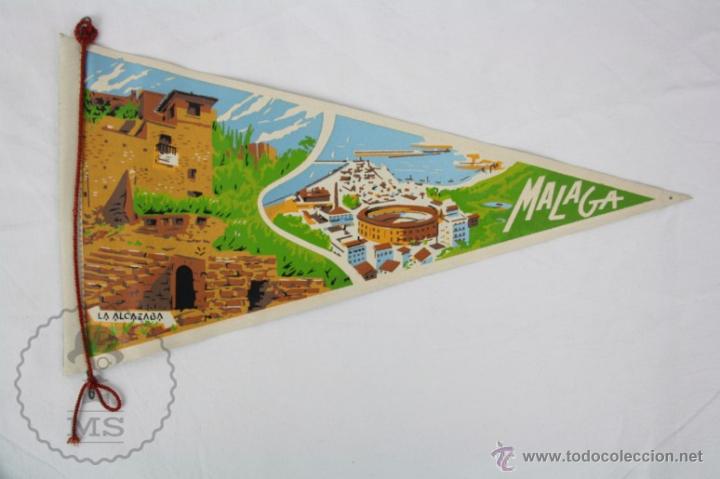 Galhardetes de cole&ccedil;&atilde;o: Bander&iacute;n de Tela, A&ntilde;os 60-70 - M&aacute;laga. La Alcazaba - Medidas 26 x 14 Cm