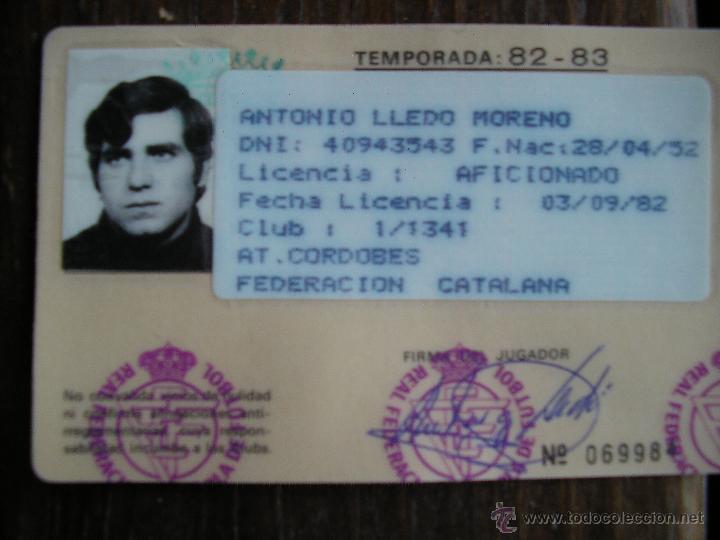 Banderines de colecci&oacute;n: CARNET LICENCIA FEDERACION ESPA&Ntilde;OLA DE FUTBOL CLUB AT CORDOBES 1982 1983 FEDERACION CATALANA
