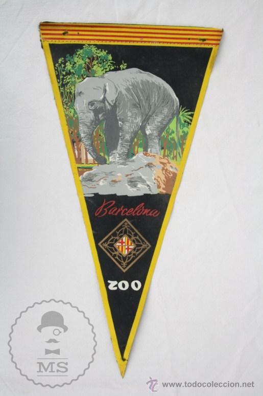 Sammlung von Wimpeln: Bander&iacute;n de Tela, A&ntilde;os 60-70 - Zoo de Barcelona. Elefante - Medidas 28,5 x 15 Cm