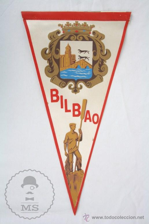 Sammlung von Wimpeln: Bander&iacute;n de Tela, A&ntilde;os 60-70 - Bilbao - Escudo - Medidas 28 x 14,5 Cm