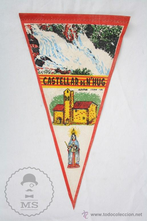 Sammlung von Wimpeln: Bander&iacute;n de Pl&aacute;stico, A&ntilde;os 60-70 - Castellar de N'Hug - Medidas 25 x 14 Cm