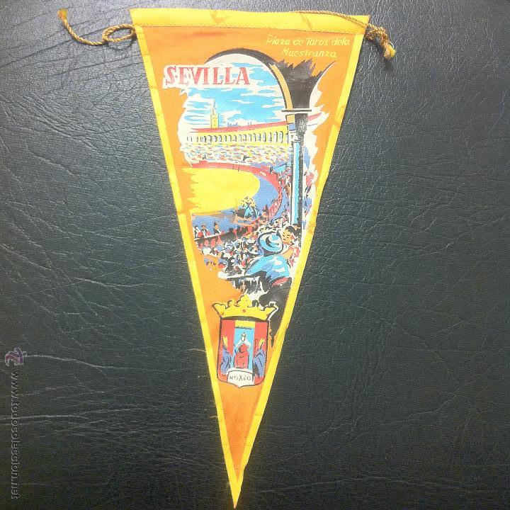 Sammlung von Wimpeln: BANDER&Iacute;N PLAZA DE TOROS DE LA MAESTRANZA - SEVILLA.