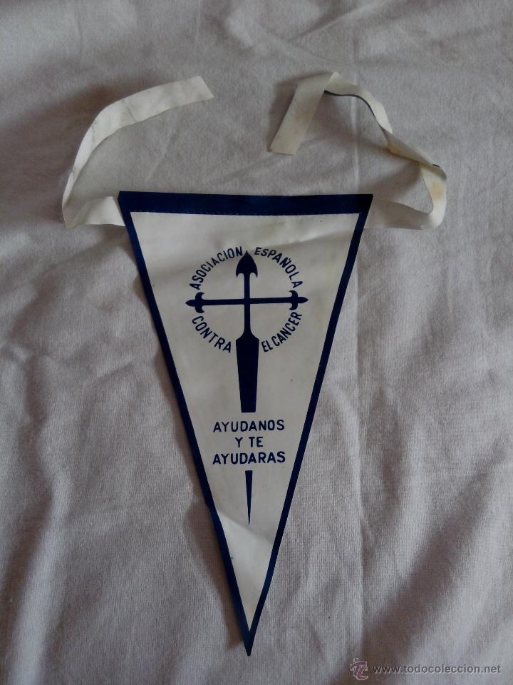 Collection pennants: BANDER&Iacute;N ASOCIACI&Oacute;N ESPA&Ntilde;OLA CONTRA EL C&Aacute;NCER (BLANCO-AZUL)