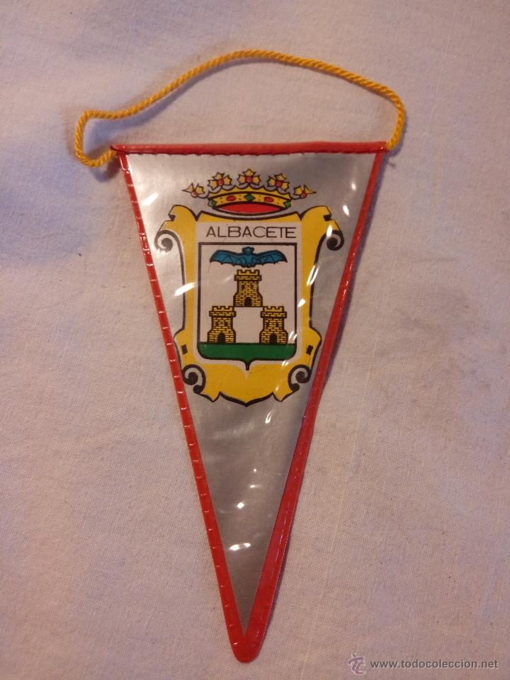 Collection pennants: BANDER&Iacute;N MINI PLASTIFICADO ESCUDO MUNICIPAL DE ALBACETE