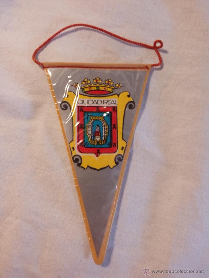 Collection pennants: BANDER&Iacute;N MINI PLASTIFICADO ESCUDO MUNICIPAL DE CIUDAD REAL