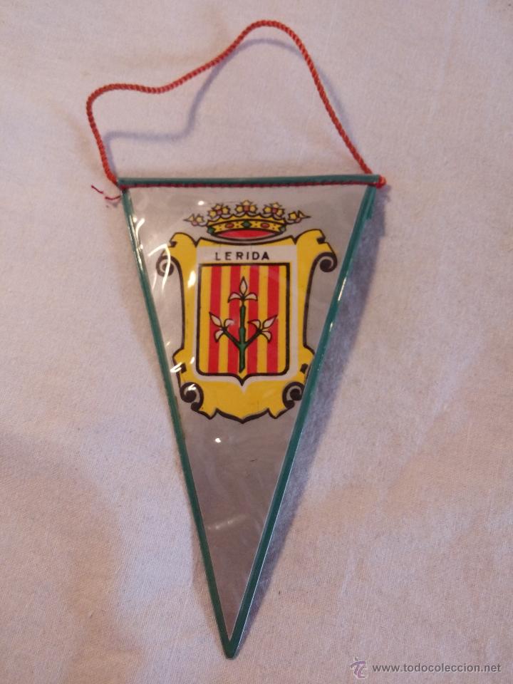 Collection pennants: BANDER&Iacute;N MINI PLASTIFICADO ESCUDO MUNICIPAL DE L&Eacute;RIDA (VERDE)