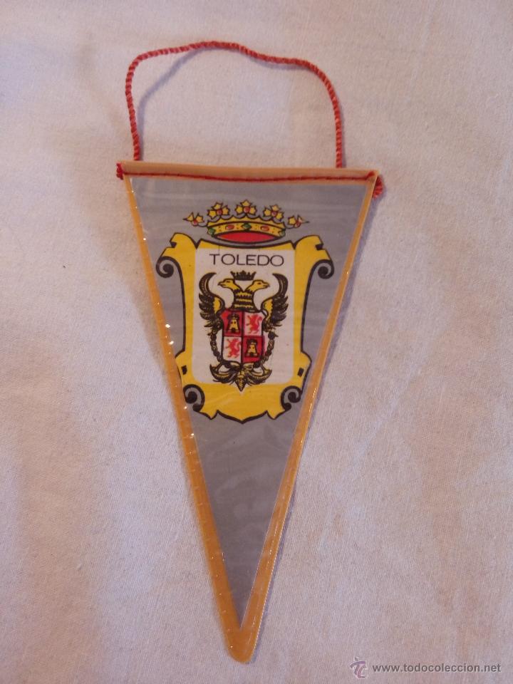 Collection pennants: BANDER&Iacute;N MINI PLASTIFICADO ESCUDO MUNICIPAL DE TOLEDO