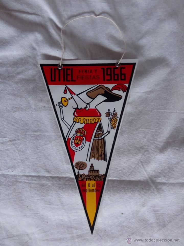 Collection pennants: BANDER&Iacute;N PL&Aacute;STICO UTIEL FERIA Y FIESTAS 1966