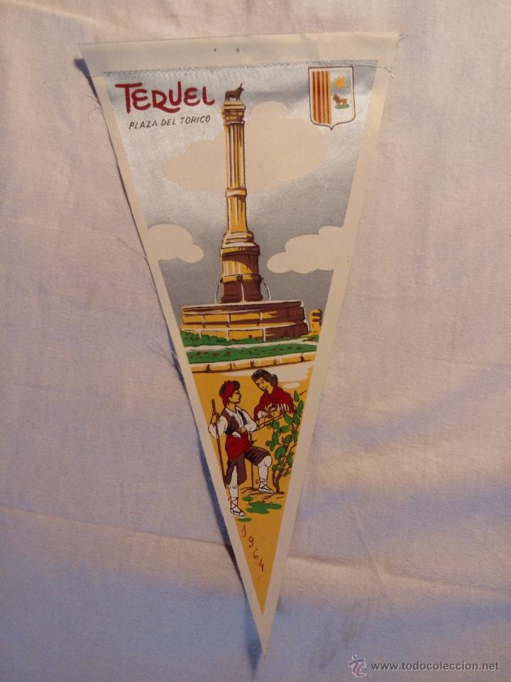 Collection pennants: BANDER&Iacute;N LONA TERUEL PLAZA DEL TORICO A&Ntilde;OS 60