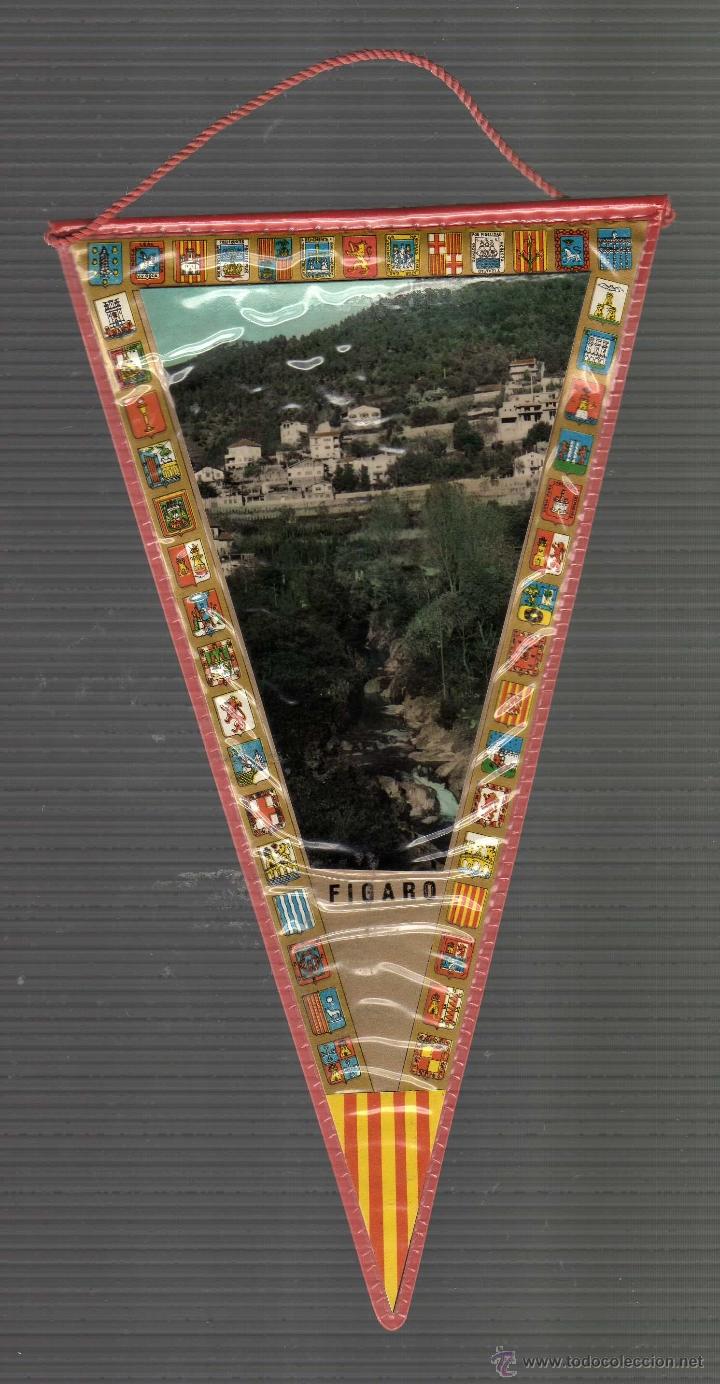Sammlung von Wimpeln: BANDER&Iacute;N PLASTIFICADO DE FIGARO &middot; BARCELONA - 20 cm. -